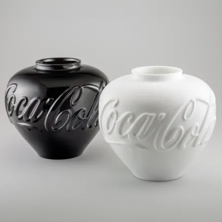 Multiplo Ai - Vases in Black and White (Set of 2)