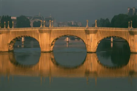 Fotografie Christo - The Pont Neuf Wrapped Reflecting Bridge PN-150