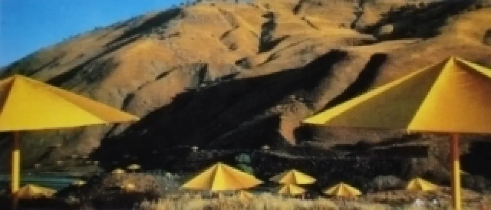 Multiplo Christo - The Umbrellas, Japan-USA, 1984-91, California, USA Site