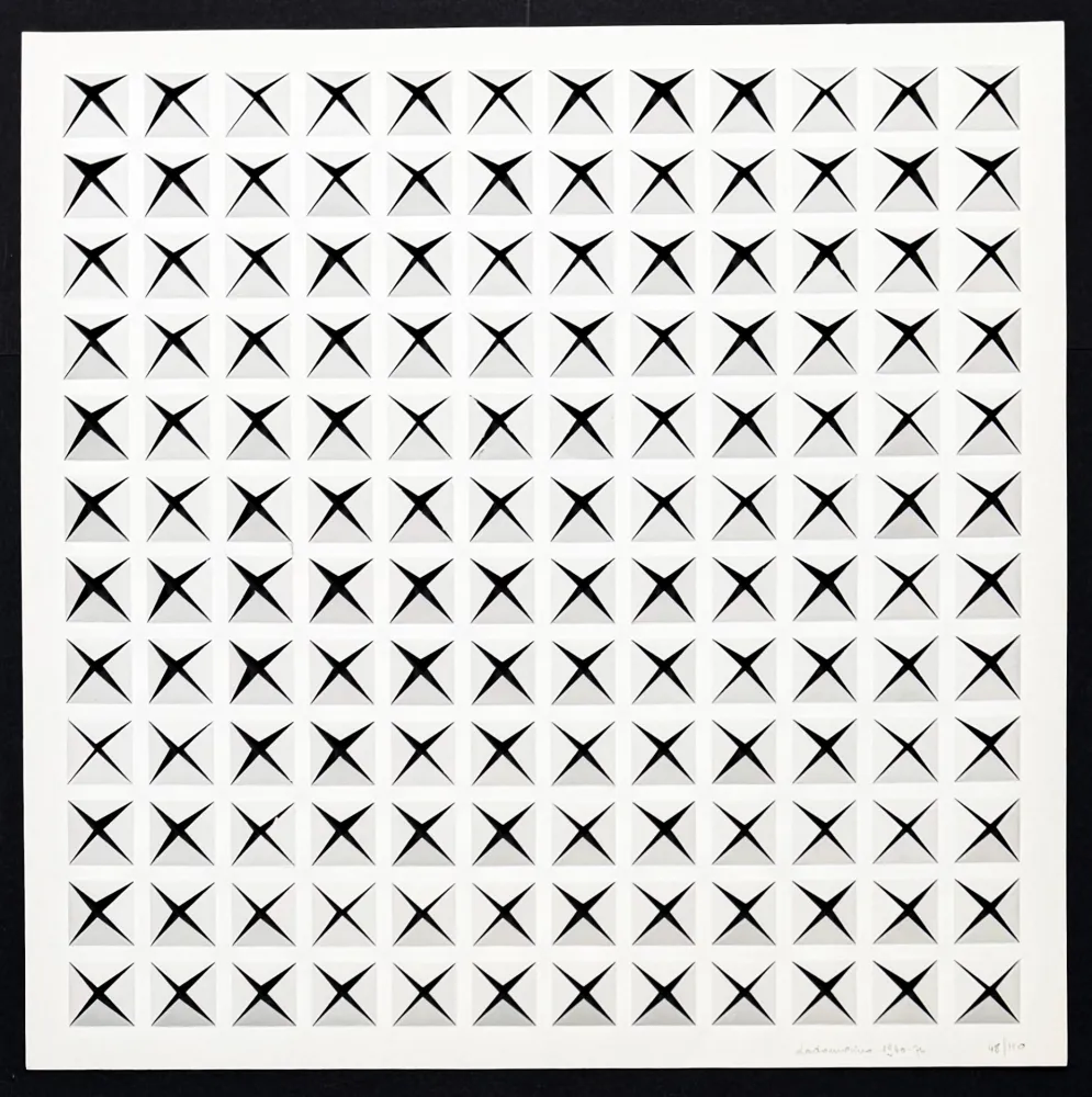 Non Tecnico Dadamaino - Dadamaino ( 1930-2004 ) – Untitled – hand-signed Punched paper – 1974