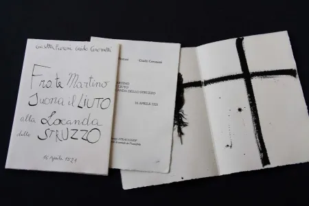 Libro Illustrato Fioroni - Frate Martino suona il liuto alla locanda dello struzzo