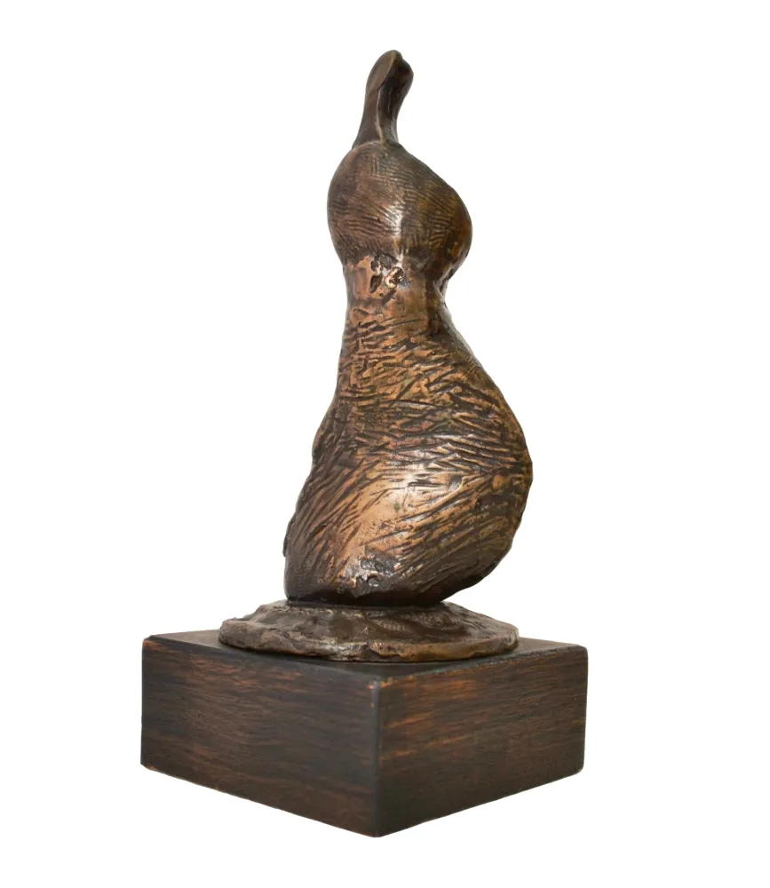 Multiplo Moore - Standing girl, shell skirt