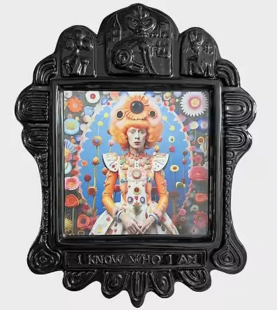 Multiplo Perry - Totally Unique Thing Ceramic Frame