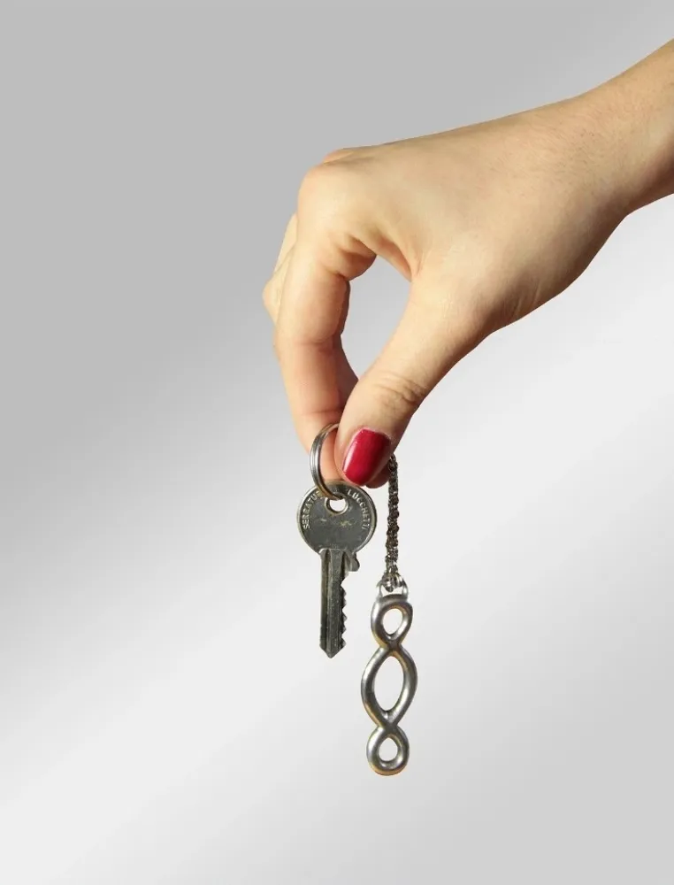 Serigrafia Pistoletto - Chiavi in mano