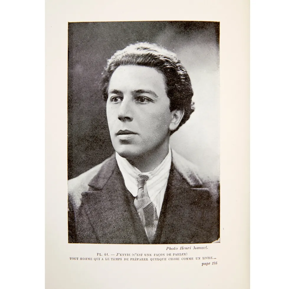 Libro Illustrato Ray - André Breton : NADJA. Un des exemplaires sur Lafuma-Navarre réimposés in-4 (1928).‎ Avec 44 photographies.