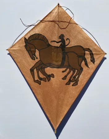 Non Tecnico Toledo - Monkey Riding Horse Kite
