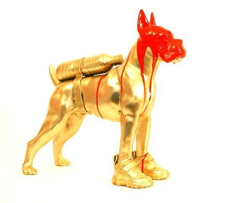 Multiplo Sweetlove - Cloned bronze bulldog with bottle water