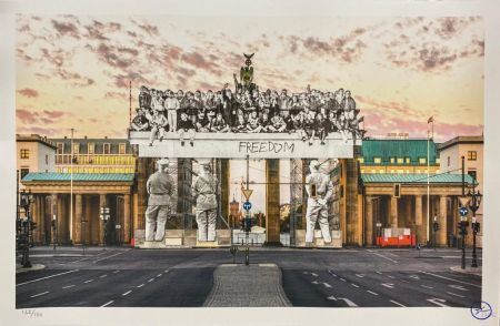 Litografia Jr - Giants, Brandenburg Gate, September 27, 2018, 18h55, © Iris Hesse, Ullstein Bild, Roger-Viollet, Berlin, Germany, 2018