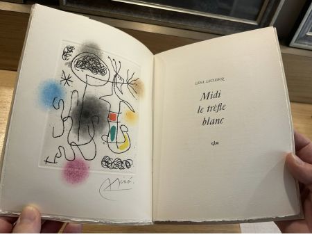 Libro Illustrato Miró - Léna Leclercq. MIDI LE TRÈFLE BLANC. Une gravure en aquatinte signée (1968)