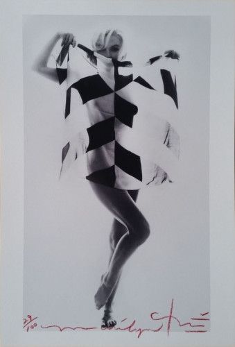 Multiplo Stern - Marilyn in black white scarf