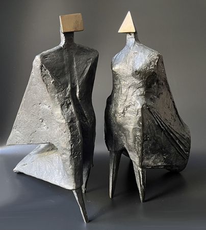 Non Tecnico Chadwick - Pair of Cloaked Figures IV