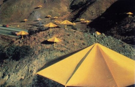 Multiplo Christo - The Umbrellas, Japon-USA, 1984-91, California, USA Site