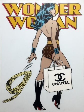 Non Tecnico Simmons - Wonder Woman (Chanel)